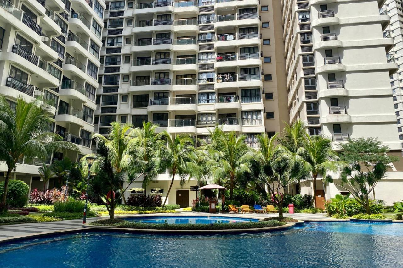 Apartment Danga Bay - 2br Timber Lounge - Dryer - Netflix *