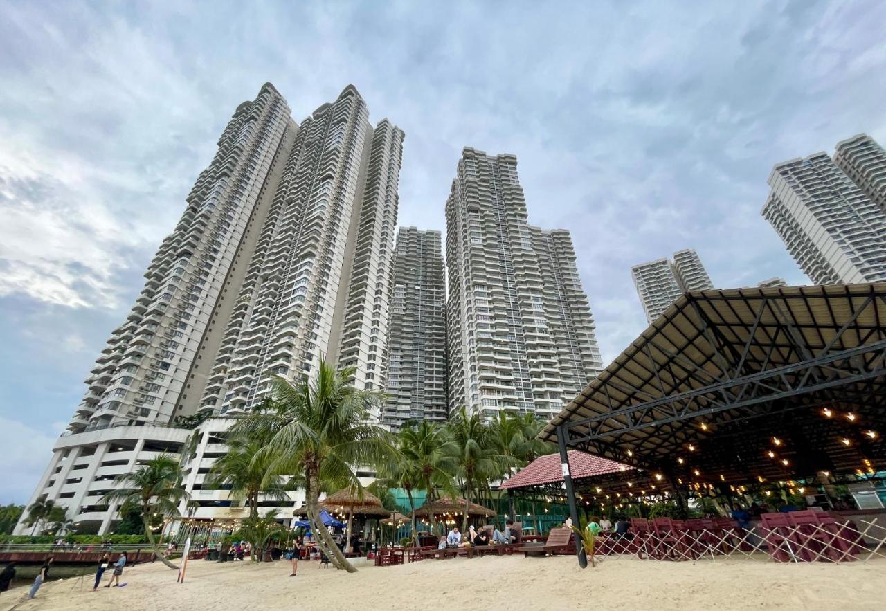 Danga Bay - 2br Timber Lounge - Dryer - Netflix * Johor Bahru