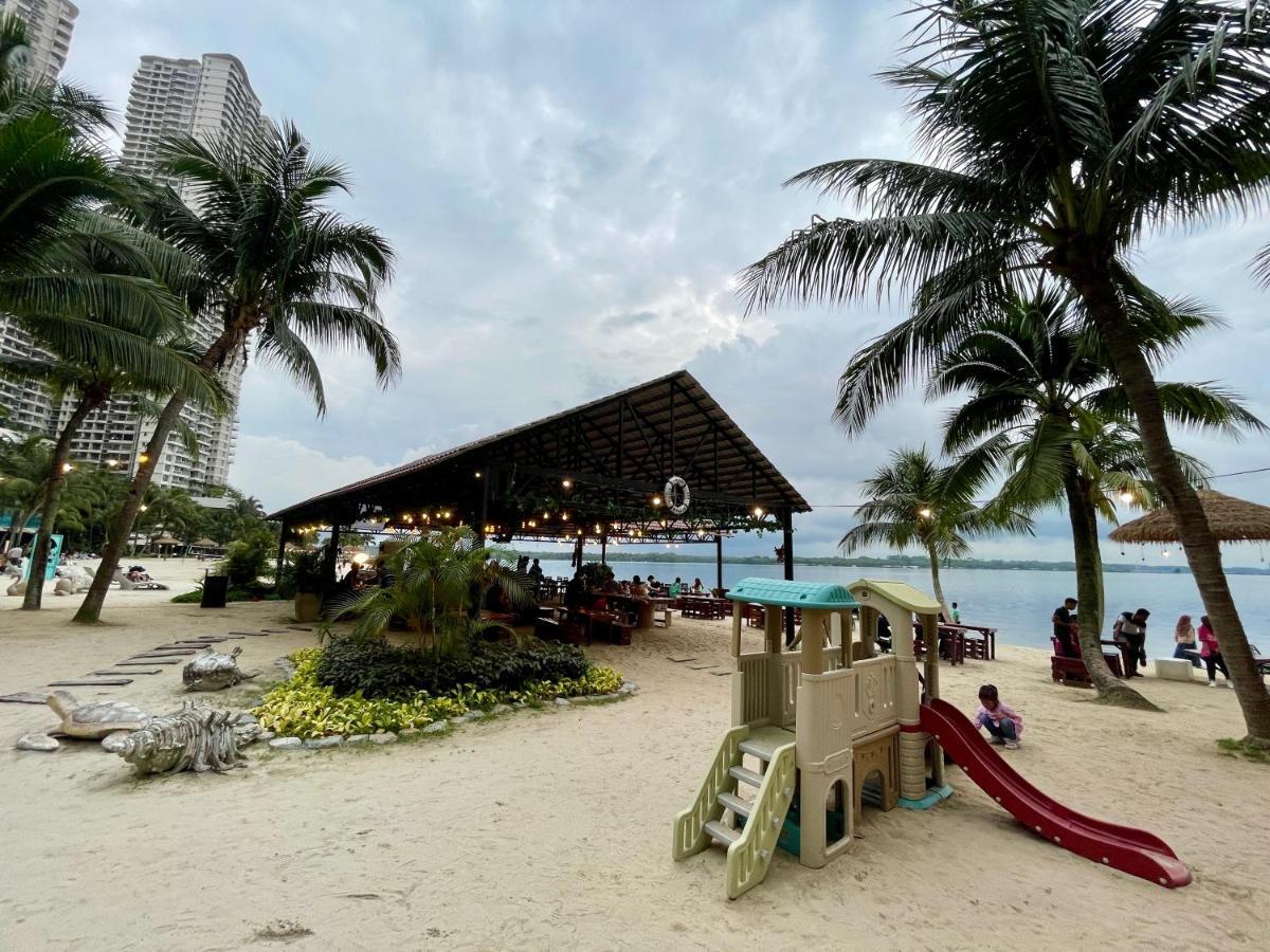 Danga Bay - 2br Timber Lounge - Dryer - Netflix *