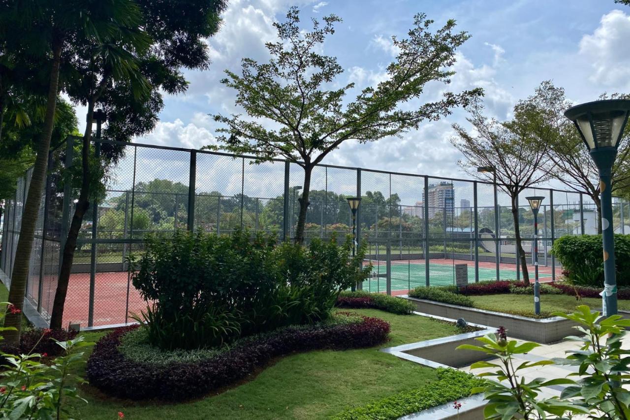 Apartment Danga Bay - 2br Timber Lounge - Dryer - Netflix Johor Bahru