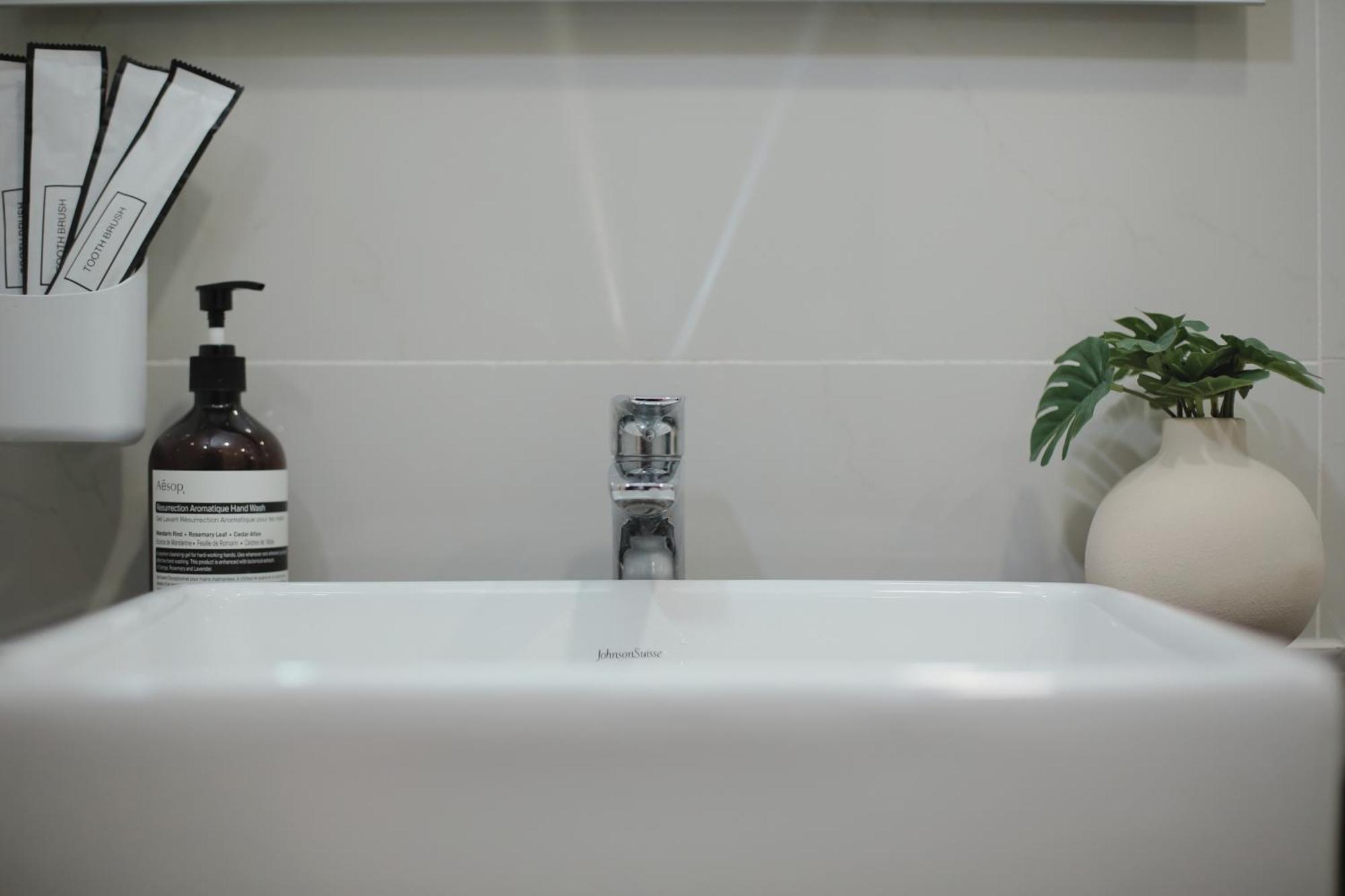 Danga Bay - 2br Timber Lounge - Dryer - Netflix Apartment Johor Bahru