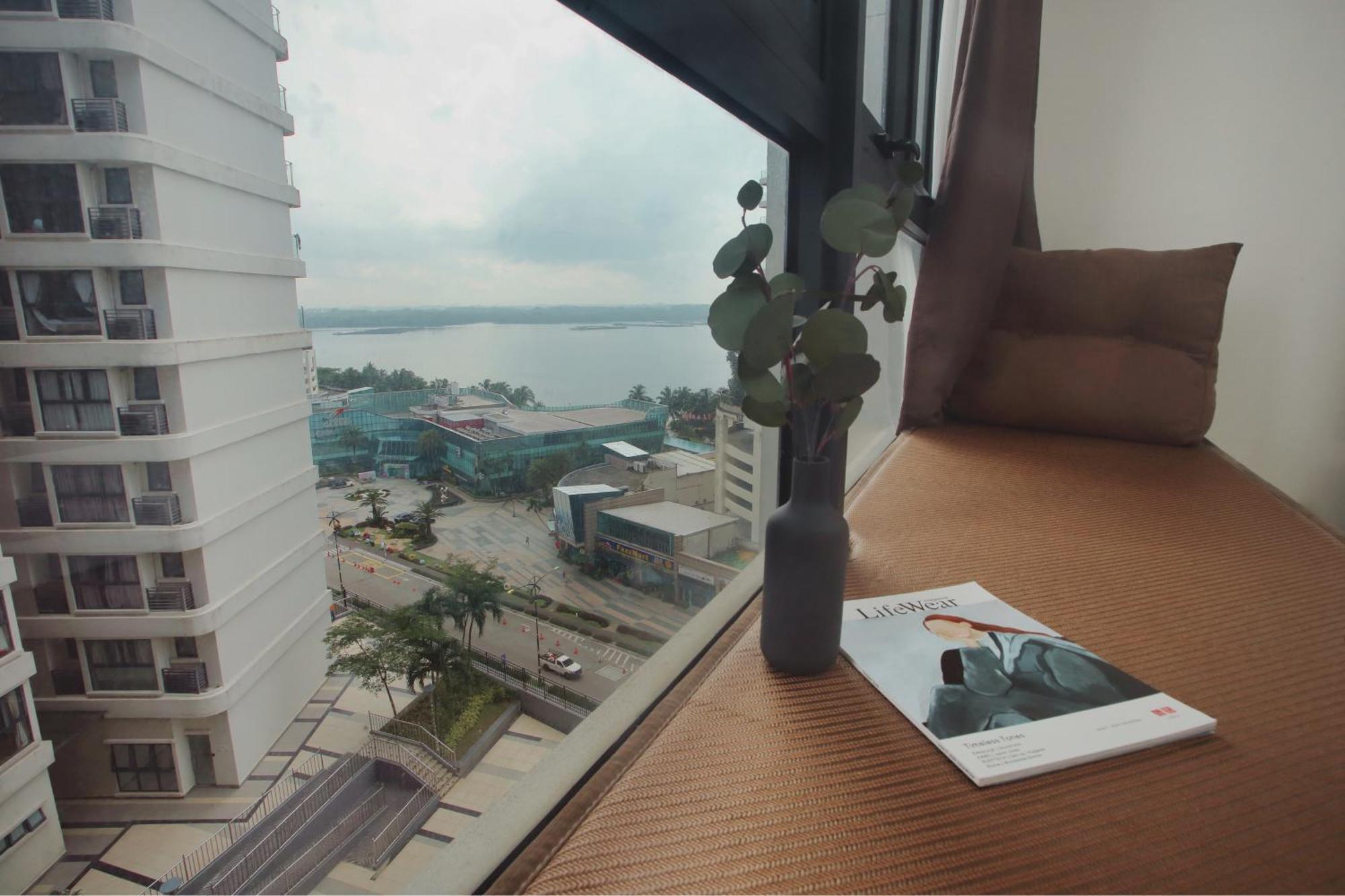 Danga Bay - 2br Timber Lounge - Dryer - Netflix * Johor Bahru