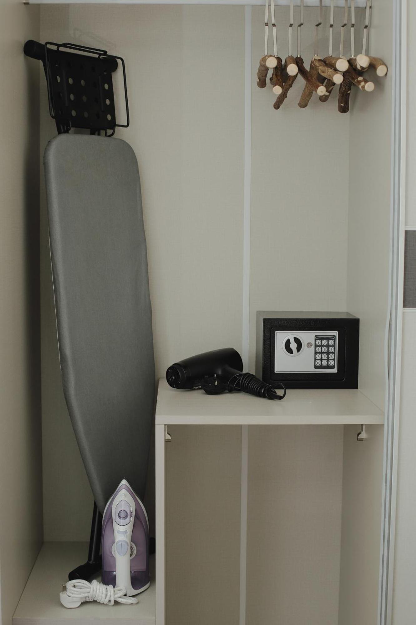 Danga Bay - 2br Timber Lounge - Dryer - Netflix