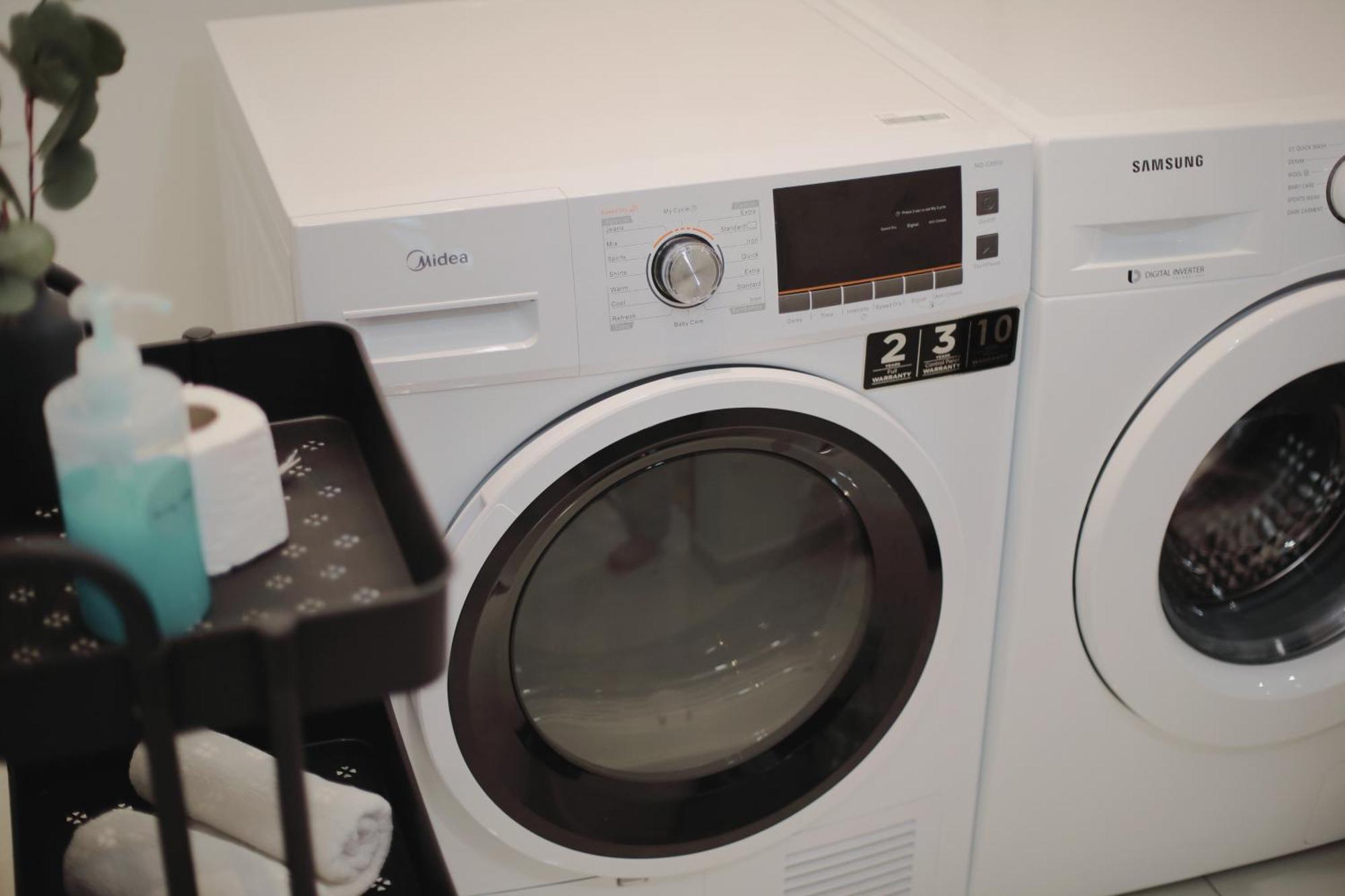Danga Bay - 2br Timber Lounge - Dryer - Netflix *
