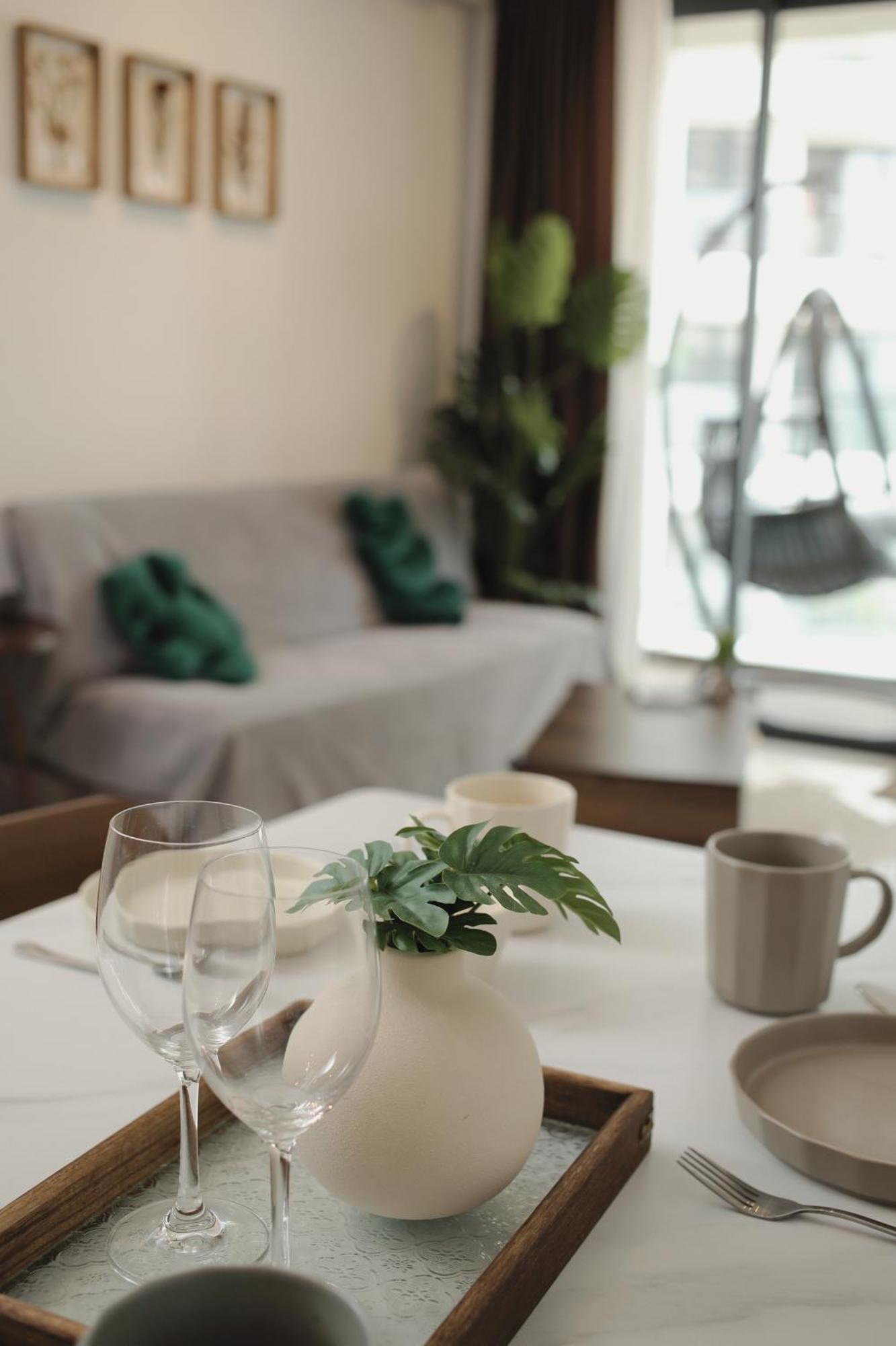 Apartment Danga Bay - 2br Timber Lounge - Dryer - Netflix Johor Bahru